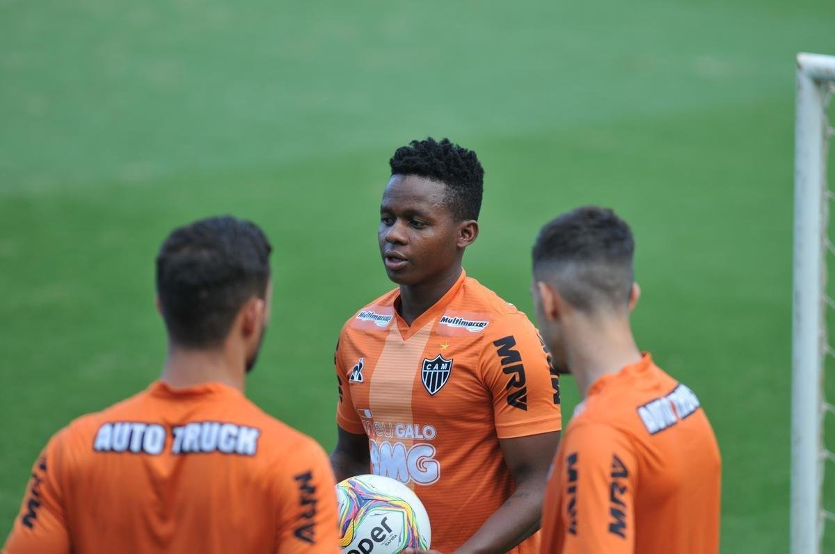Fotos do treino do Atltico nesta quarta-feira na Cidade do Galo. Time dirigido por James Freitas se prepara para o clssico de sbado, s 19h, no Mineiro, pelo Mineiro