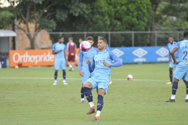 Imagens do treino do Cruzeiro nesta quarta-feira (14), antes do duelo contra o Patrocinense