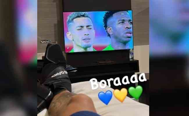 Neymar ficou no hotel para continuar tratamento de leso