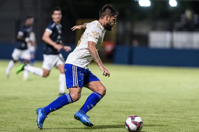Fotos do jogo entre Remo e Cruzeiro, no Estdio Baeno, em Belm, pela 13 rodada da Srie B do Campeonato Brasileiro