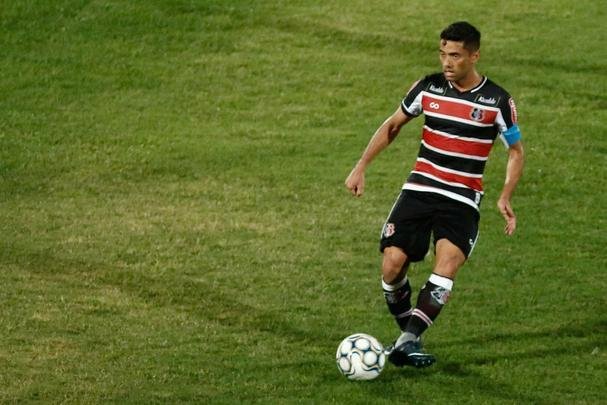 Em junho de 2018, o Santa Cruz lançou seus dois uniformes através da Cobra Coral para a disputa da Série C do mesmo ano e início de 2019