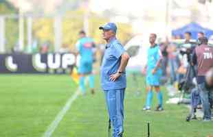 Adilson Batista e Luiz Felipe Scolari se enfrentaram pela quarta vez na histria, como tcnicos, e viram Amrica e Palmeiras empatar por 0 a 0, no Independncia. Veja as reaes dos dois comandantes