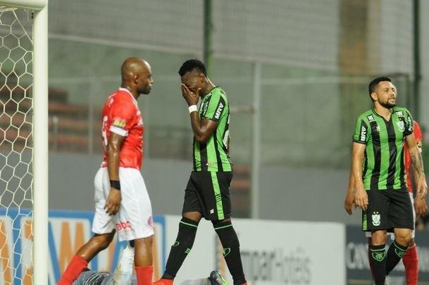 Fotos de Amrica x Tupynambs, no Independncia, pela nona rodada do Campeonato Mineiro