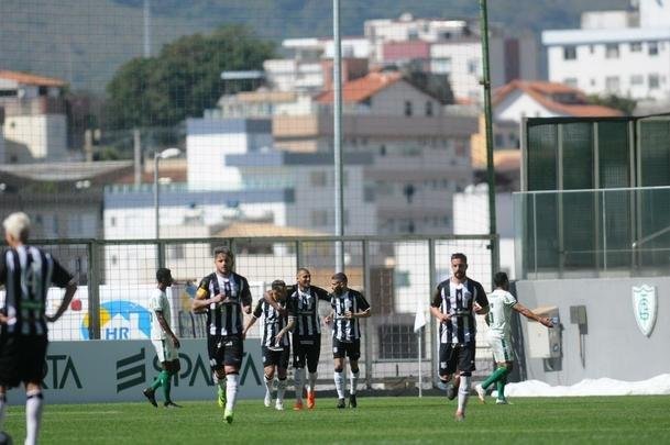 Amrica foi derrotado em casa pelo Figueirense