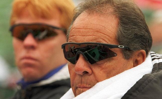 Nick Bollettieri fundou uma escola de tênis na Flórida