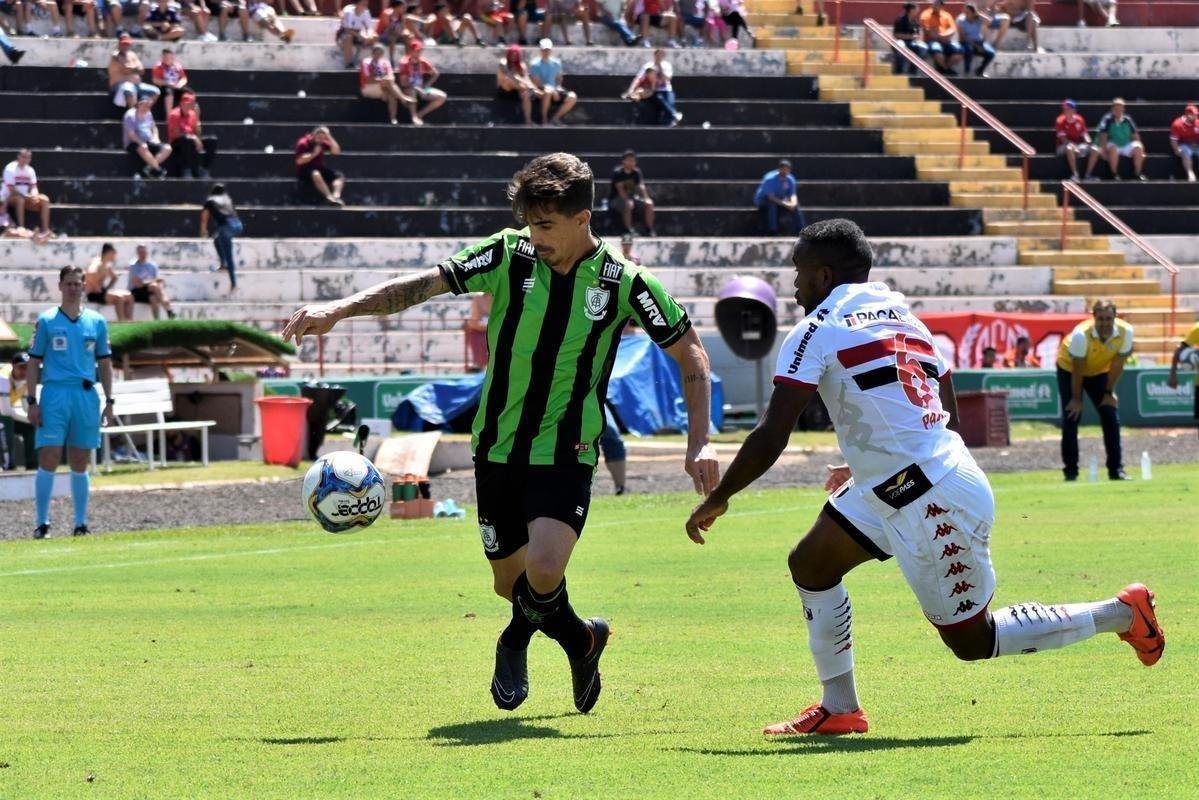 Fotos do empate por 0 a 0 entre Botafogo-SP e Amrica, em Ribeiro Preto, pela Srie B do Brasileiro