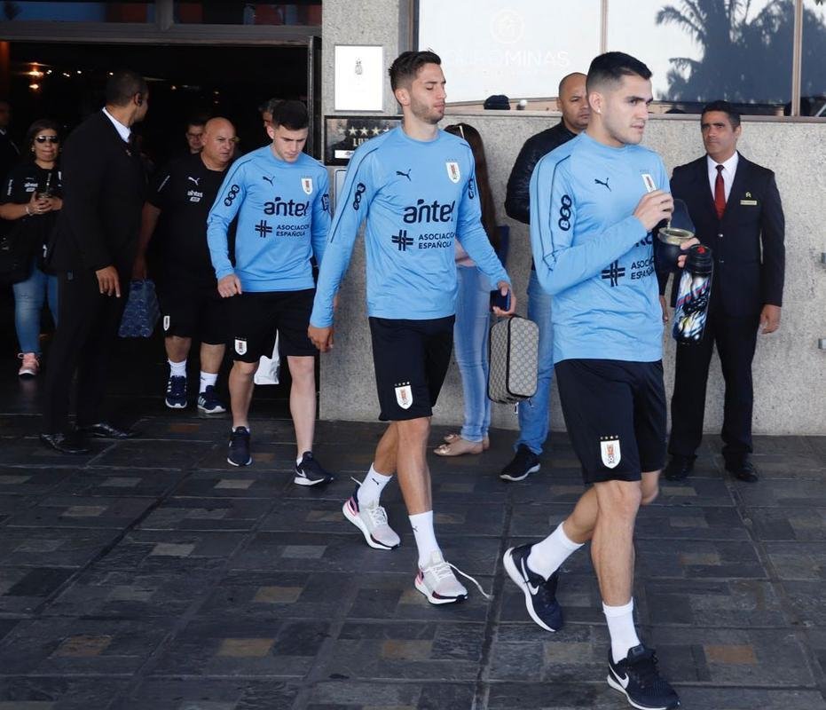 Jogadores da Seleo Uruguaia fizeram nesta sexta seu segundo treino em solo mineiro. Atletas deixaram o hotel pela manh e se dirigiram  Cidade do Galo, onde fizeram um treinamento fechado  imprensa