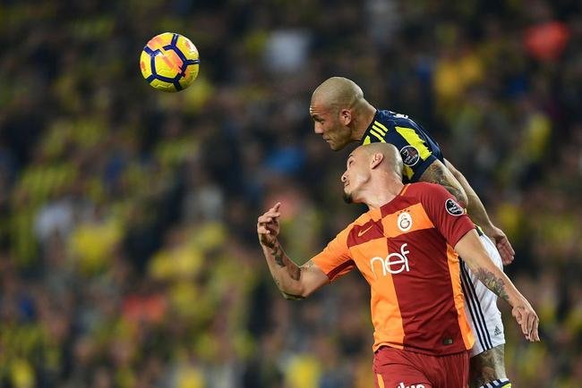 Maicon defendeu o Galatasaray da Turquia na temporada 2017/2018 e em parte de 2019