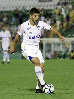 Cruzeiro visitou a Chape na Arena Cond e arrancou vitria por 2 a 1 pelo Brasileiro