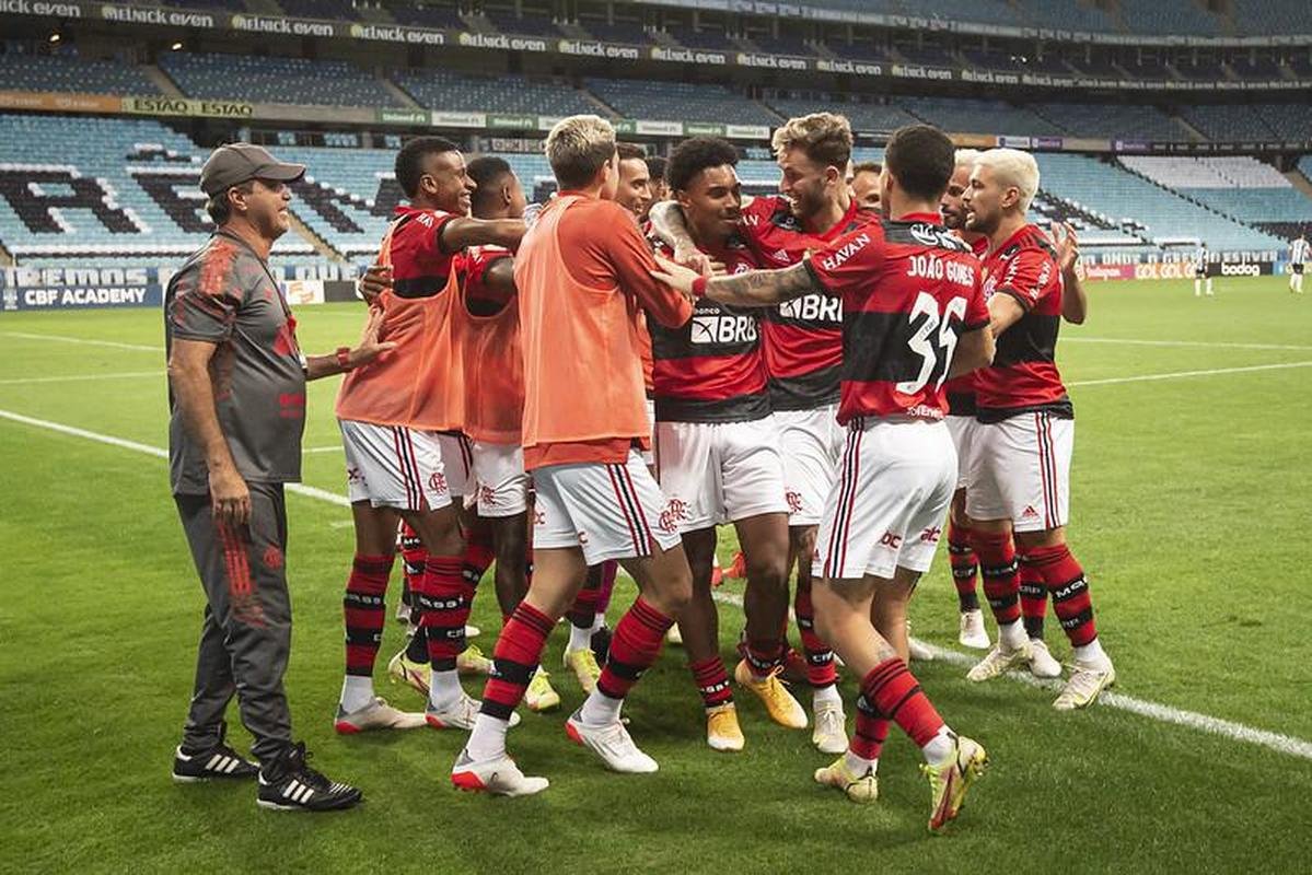 Vitinho chegou a abrir 2 a 0 para o Flamengo na Arena do Grmio