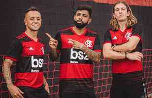 Em fevereiro, o Flamengo lanou a camisa para a temporada 2021. A coleo  assinada pela Adidas. O modelo 'jogador'  vendido por R$399,99, enquanto o 'torcedor' custa R$ 279,99.