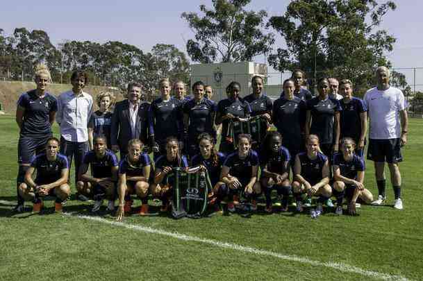 Seleo Francesa de futebol feminino treinar para estreia nos Jogos do Rio no CT do Coelho