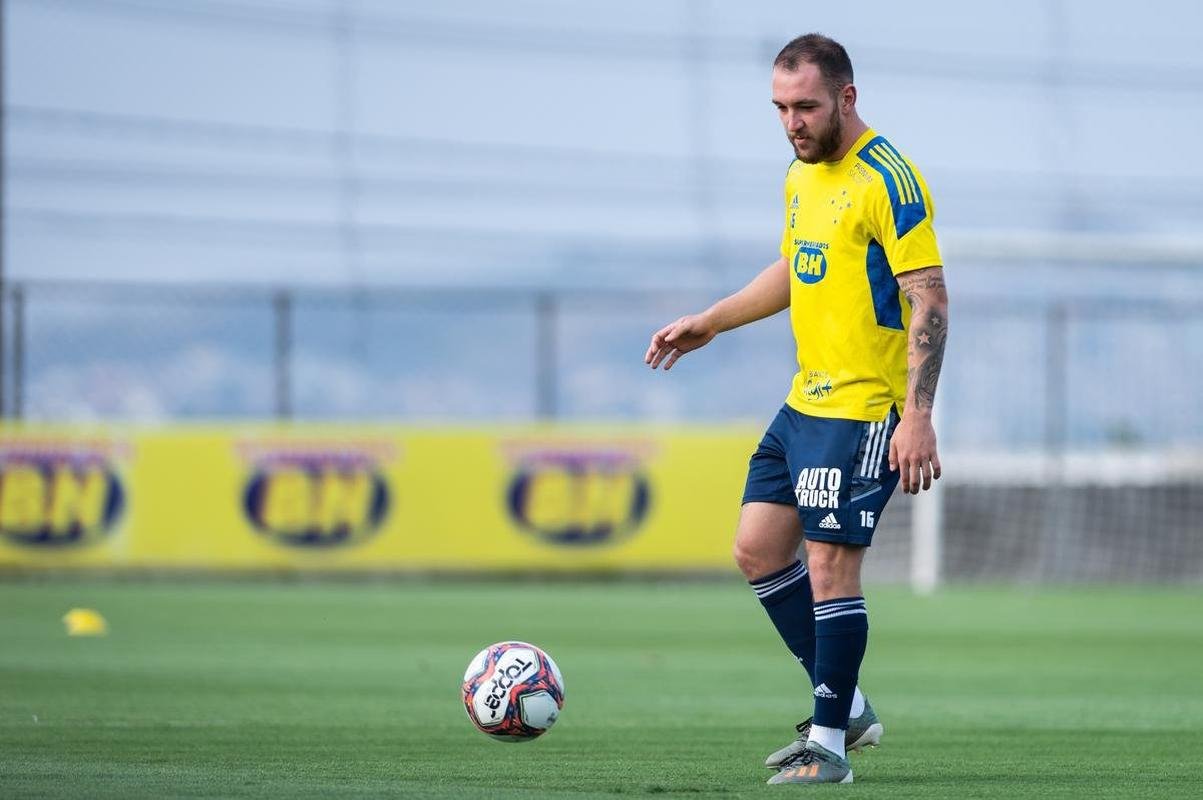 Fotos do treino do Cruzeiro desta segunda-feira (27/9)