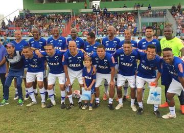 Equipe de veteranos do Cruzeiro conta com contemporâneos do Fenômeno na Toca da Raposa