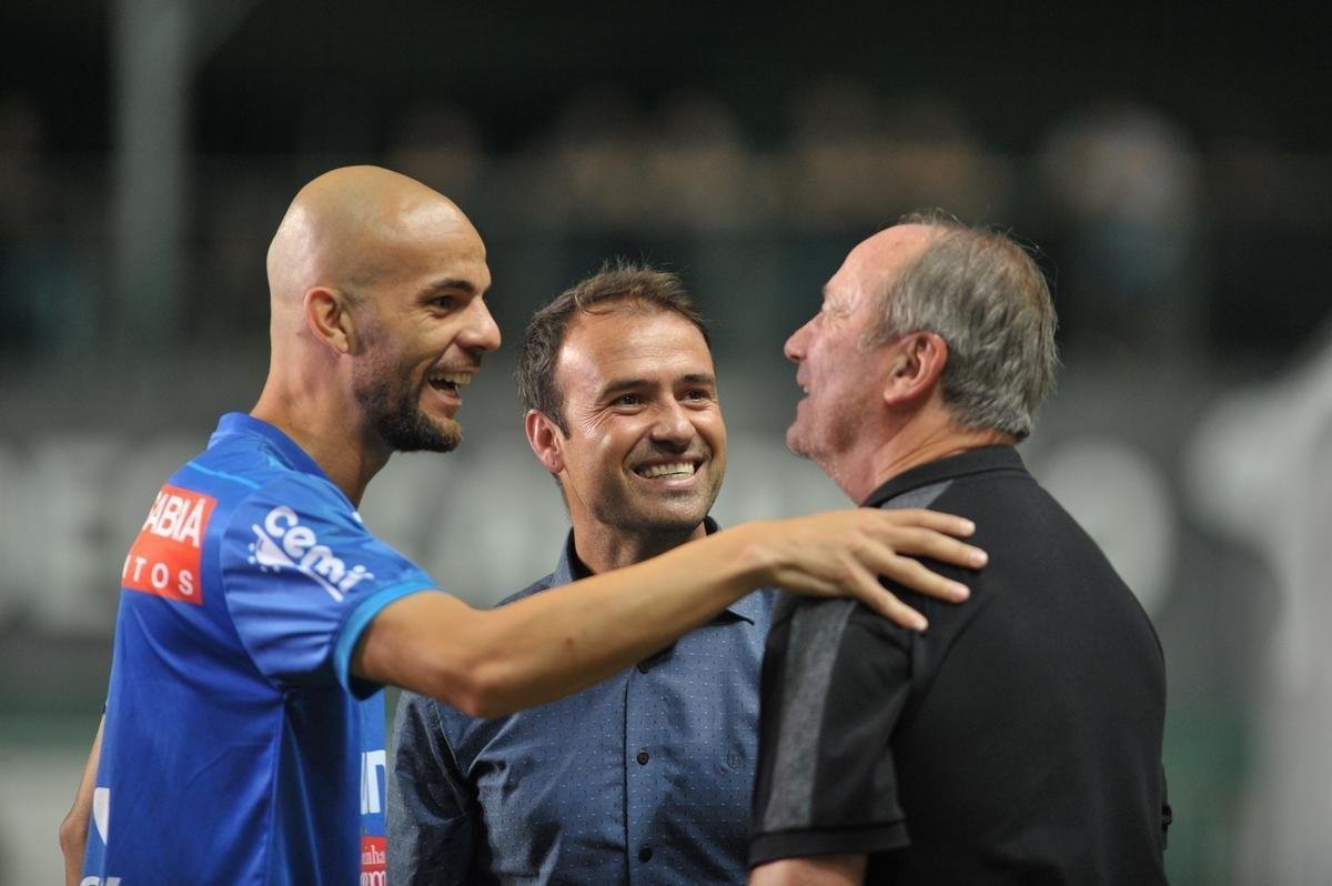 Veja fotos do jogo Atltico x URT