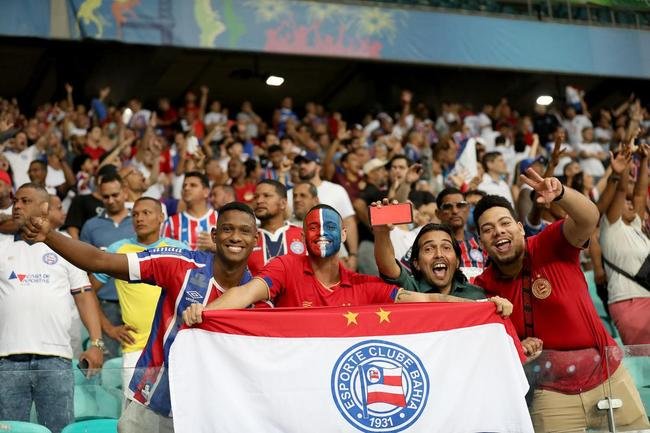 2 Bahia 2 x 1 Ponte Preta - 23.593 torcedores, na Fonte Nova, pela 8 rodada