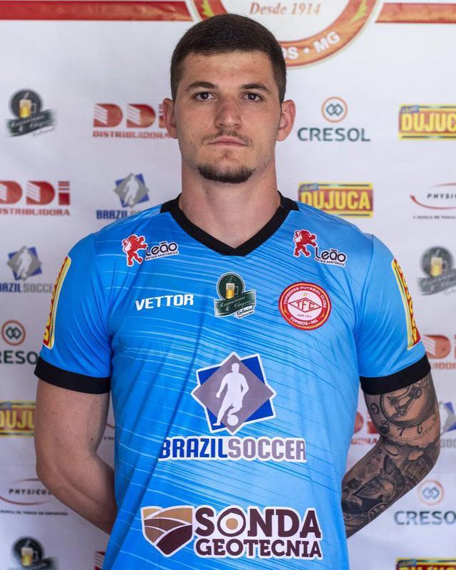 João Lazzari, goleiro (Tombense)
