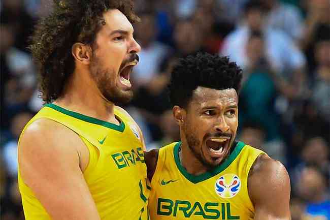 Anderson Varejo e Leandrinho vm sendo destaques no Mundial de basquete