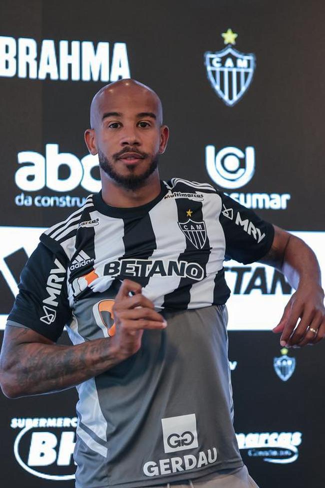 Veja fotos da apresentação de Patrick no Atlético