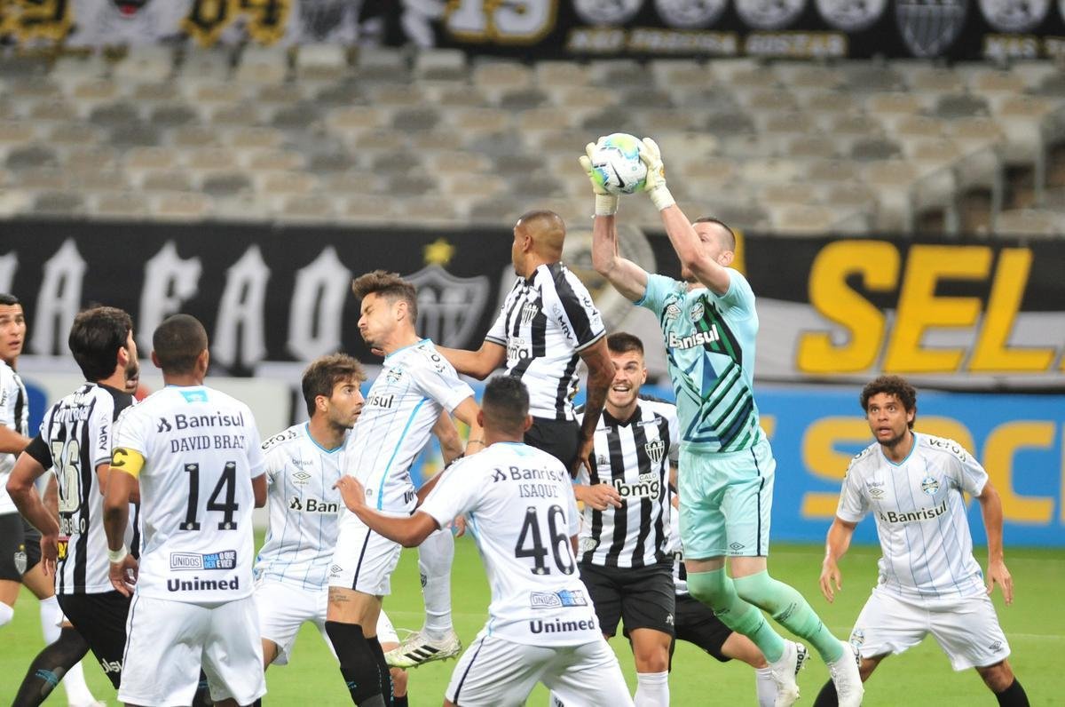 Fotos do jogo entre Atltico e Grmio, no Mineiro