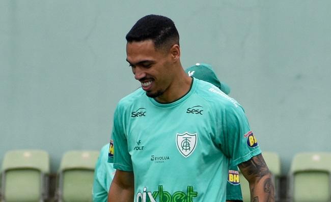 Zagueiro do Amrica, der falou sobre a preparao para enfrentar grandes atacantes do futebol brasileiro