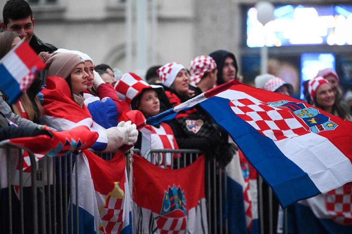 Festa da torcida croata em Zagreb com a vitria sobre Marrocos e a conquista do terceiro lugar na Copa do Mundo de 2022, no Catar