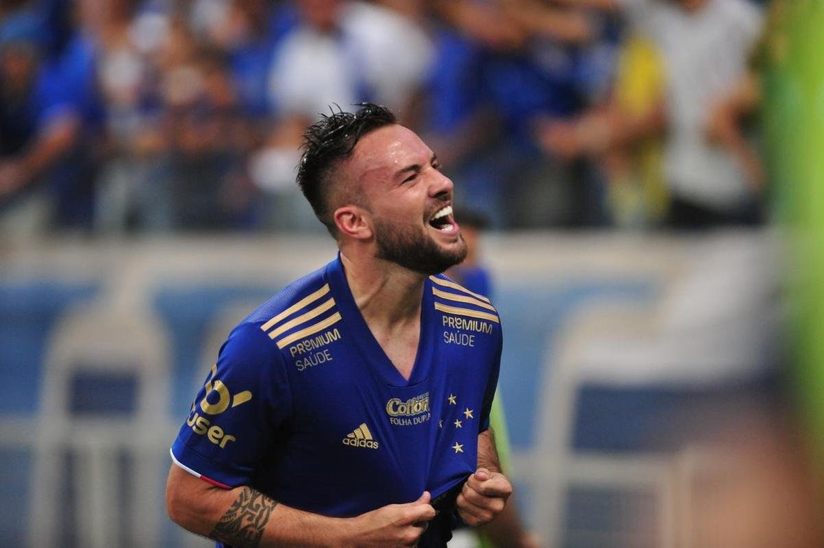 Fotos da partida entre Cruzeiro e Brusque, no Mineiro, em BH, pela 35 rodada da Srie B do Brasileiro