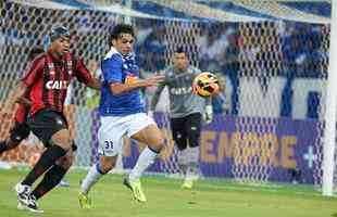 Cruzeiro venceu o Atltico-PR por 1 a 0