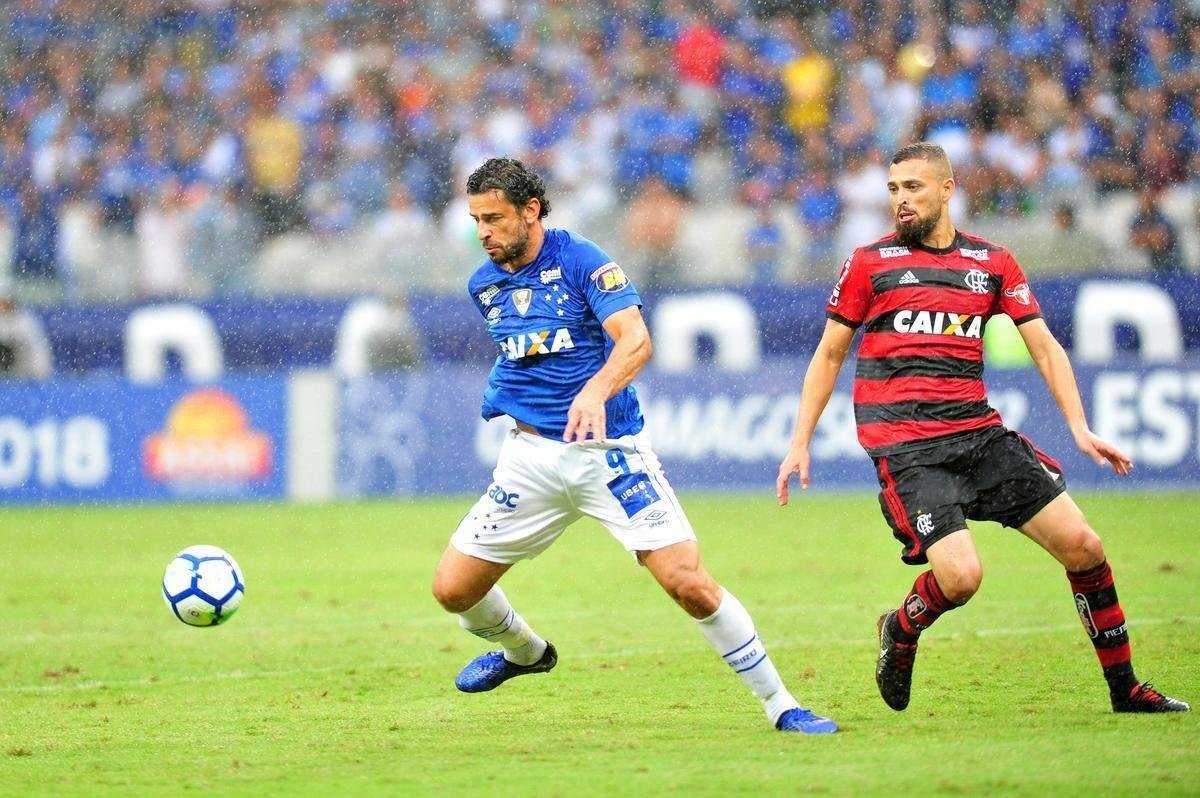 Cruzeiro x Flamengo: fotos do jogo vlido pela 37 rodada do Brasileiro, neste domingo (25/11), no Mineiro (Ramon Lisboa/EM D.A Press)