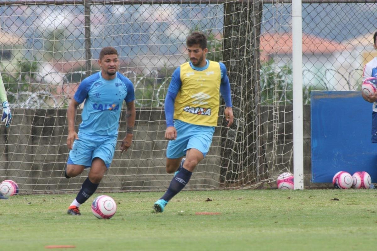 Imagens do treino do Cruzeiro nesta segunda-feira, 19 de fevereiro, na Toca da Raposa II