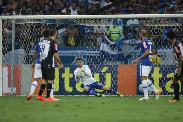 Imagens do segundo tempo do clssico entre Cruzeiro e Atltico, no Mineiro