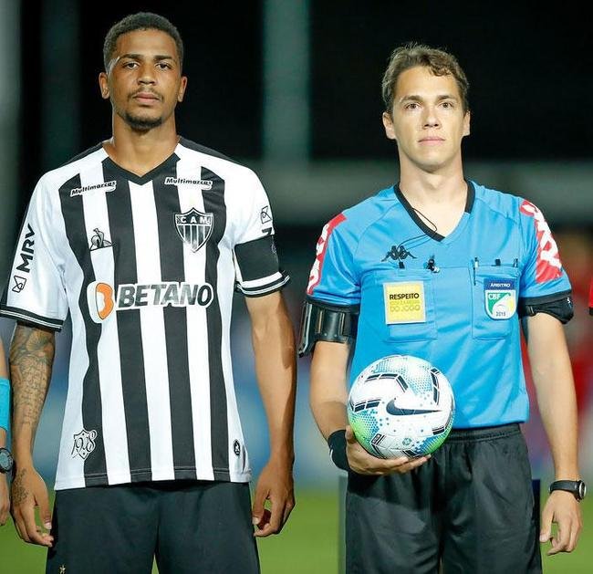 Micael - nunca jogou