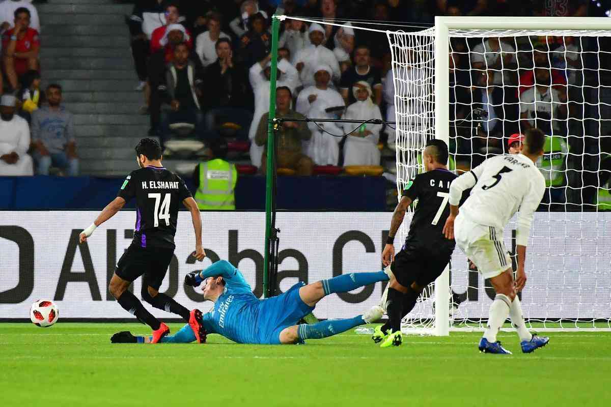 Com gols de Modric, Sergio Ramos, Llorente e Yahia (contra), Real Madrid derrotou o Al Ain por 4 a 1 e fez histria ao conquistar seu terceiro ttulo consecutivo do Mundial de Clubes