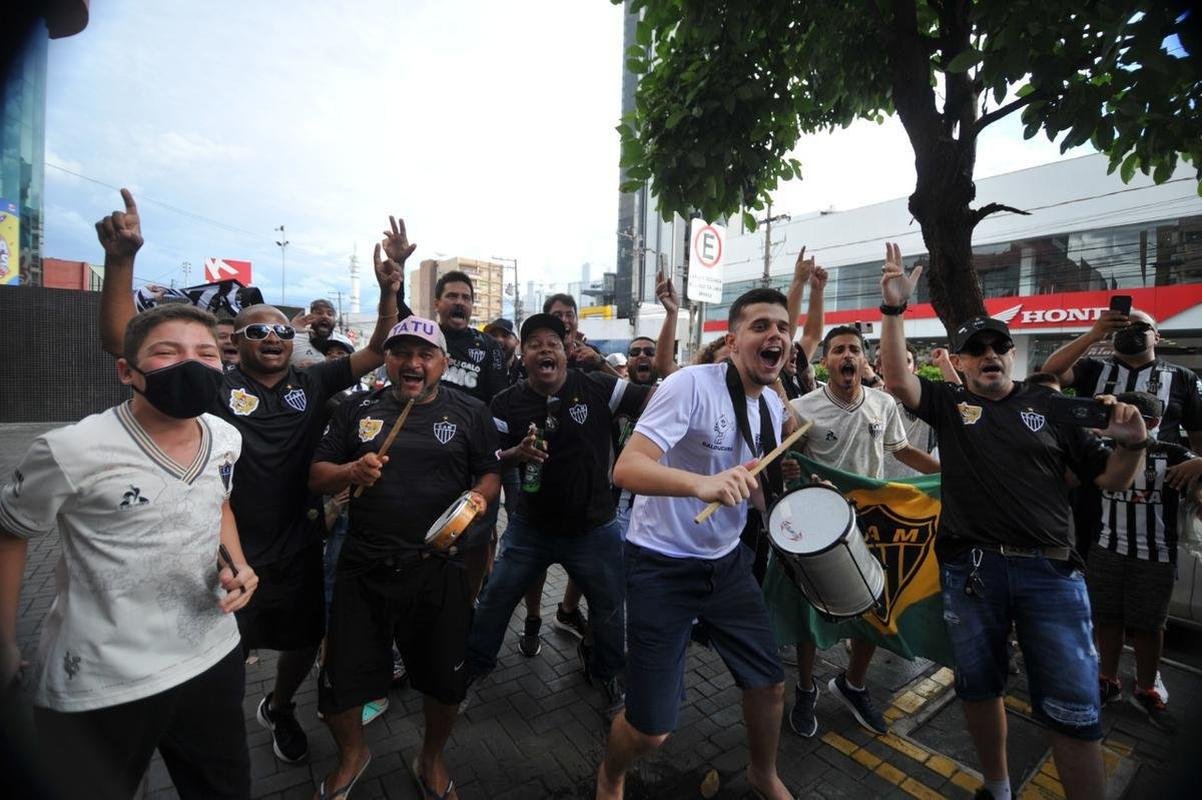 Delegao alvinegra chegou a Cuiab para final da Supercopa do Brasil entre Atltico e Flamengo