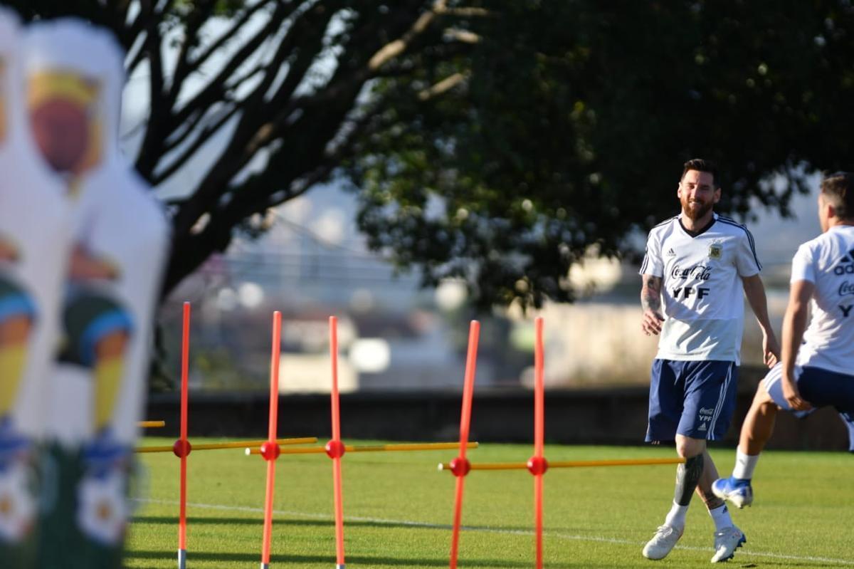 Na Toca II, Seleo Argentina fechou preparao para duelo com o Brasil