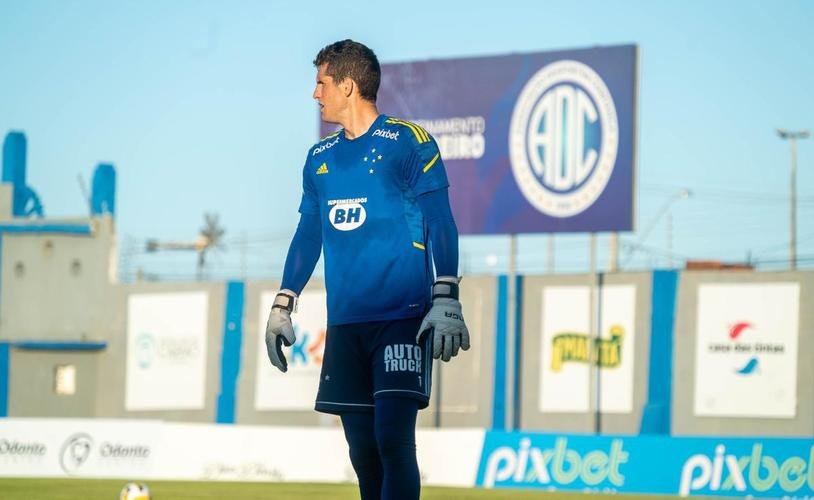 Imagens do último treino do Cruzeiro antes de enfrentar o Sergipe pela Copa do Brasil