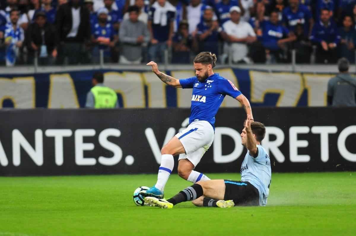 Imagens do jogo entre Cruzeiro e Grmio, pela 8 rodada do Campeonato Brasileiro, no Mineiro