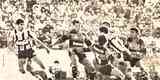 O primeiro acordo entre Topper e Sport foi de 1988 a 1990. Na foto, lance do jogo perdido por 2 a 1 para o Grmio, no estdio Olmpico, na final da Copa do Brasil de 1989.