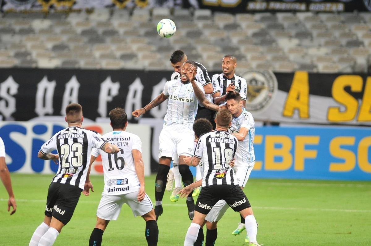 Fotos do jogo entre Atltico e Grmio, no Mineiro