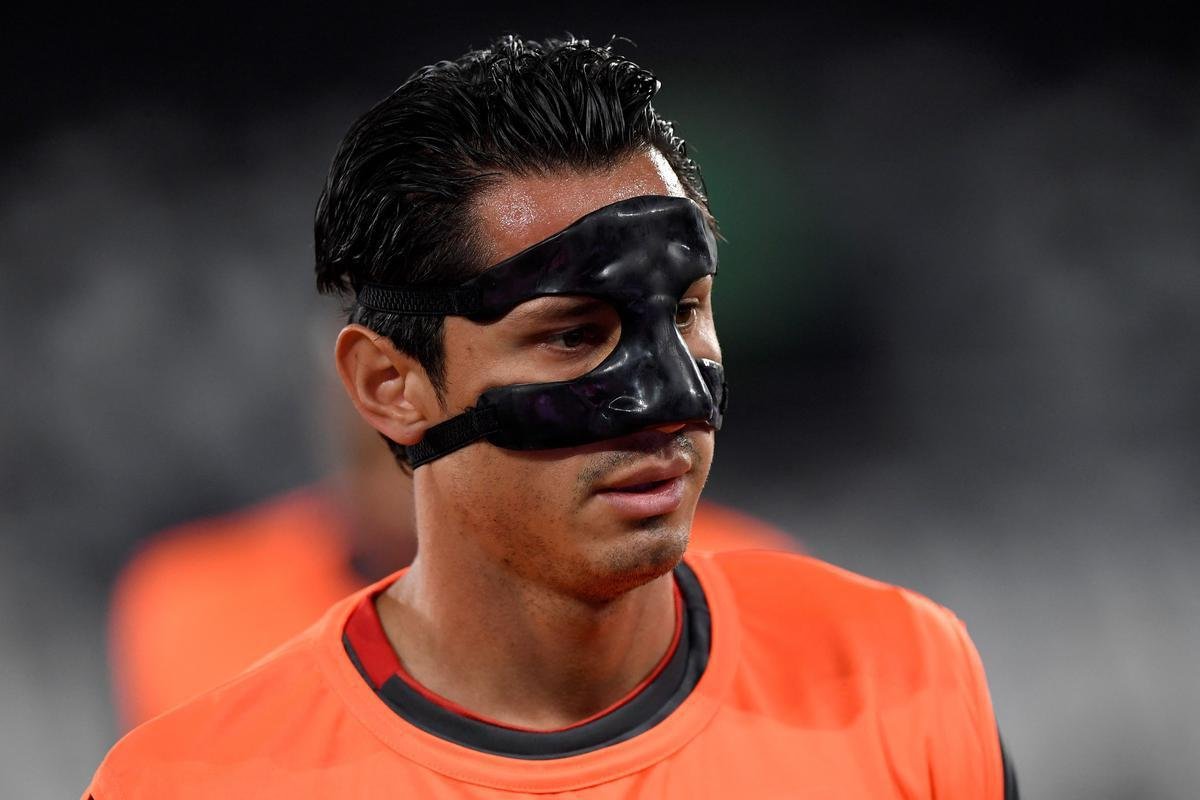 Brasil e Peru se enfrentaram no Estdio Nilton Santos, pelas semifinais da Copa Amrica 