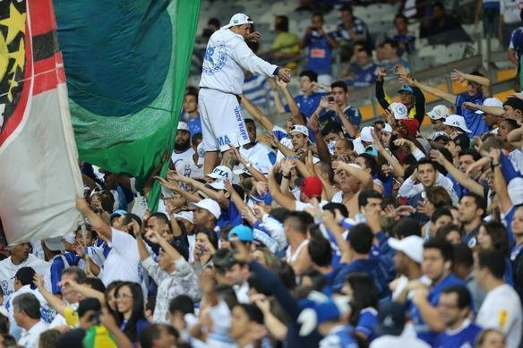 Imagens da torcida no jogo contra o Vitria