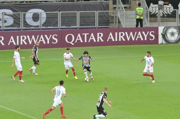 Fotos do duelo entre Atltico e Cerro Porteo, no Mineiro, pelo Grupo E da Copa Libertadores