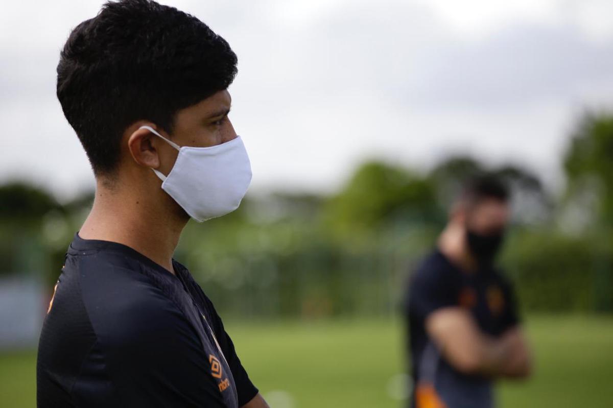 Na primeira semana, treinamento será físico, com grupos de 16 atletas. Jogadores são divididos em dois horários, sem contato e respeitando distanciamento