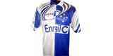 Em 1996, Cruzeiro lanou sua primeira camisa alternativa