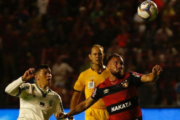 Na Ilha do Retiro, o Sport recebeu o América-MG para tentar buscar sua terceira vitória consecutiva