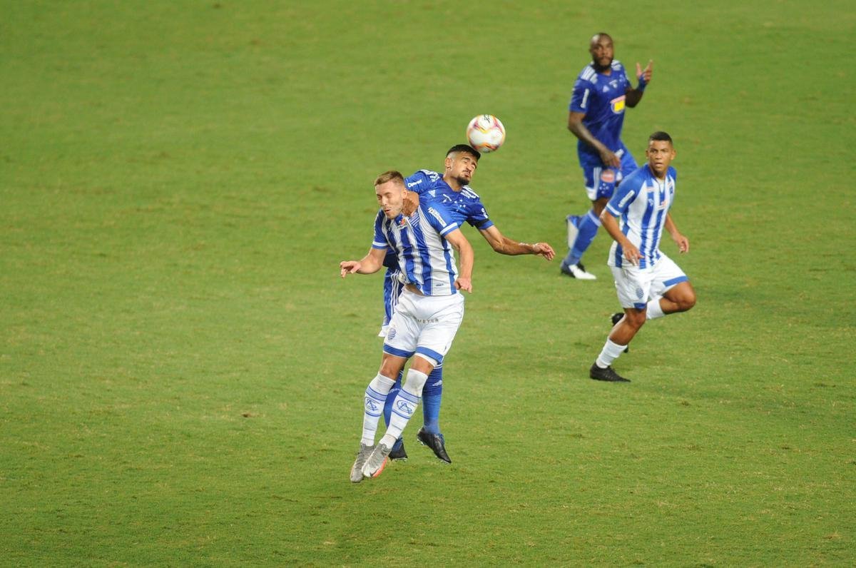 Fotos do jogo entre Cruzeiro e CSA, no Independncia, em Belo Horizonte, pela 29 rodada da Srie B do Brasileiro