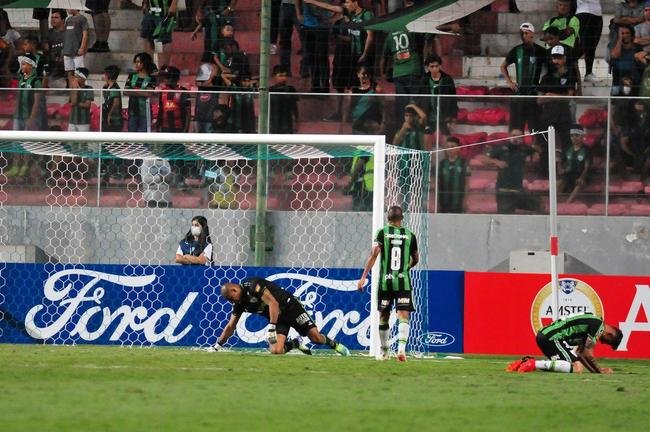 Amrica tomou a virada do Tolima nos acrscimos e ficou em situao complicada no Grupo D da Copa Libertadores