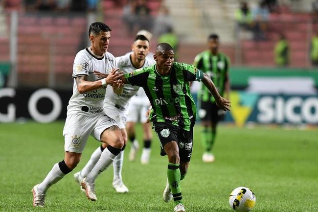 Fotos do jogo entre Amrica e Corinthians
