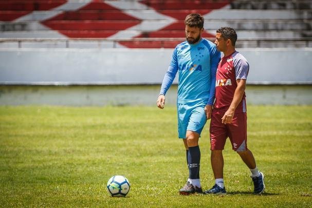 Fotos do último treinamento do Cruzeiro no Estádio do Arruda, no Recife, antes de jogo contra o Sport