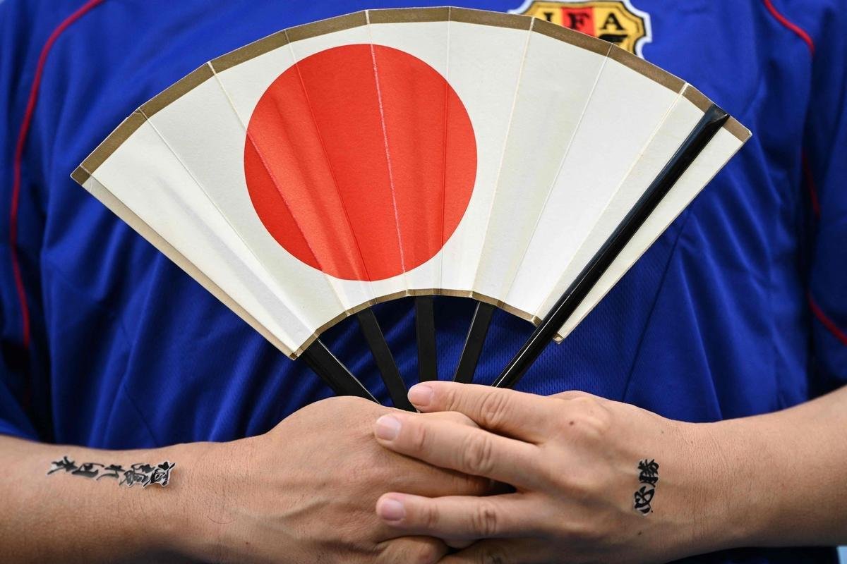 Torcida coloriu o Estdio Al Janoub, no Catar, para acompanhar a partida entre Japo e Crocia, pelas oitavas de final